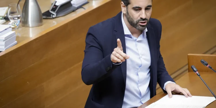 El PSPV acusa a la Generalitat de ocultar un anticipo de 200 millones del Gobierno para pagar servicios públicos