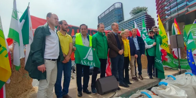 AVA-Asaja critica el nuevo plan europeo de fertilizantes por no ofrecer “soluciones inmediatas” al campo 1 AVA-Asaja critica el nuevo plan europeo de fertilizantes por no ofrecer “soluciones inmediatas” al campo