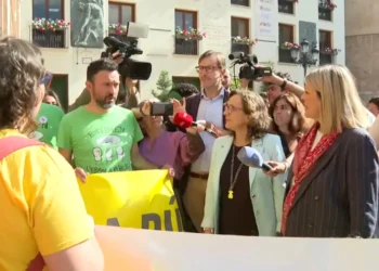 Los sindicatos amenazan con llevar a los tribunales los servicios mínimos del 100% en Bachillerato durante la huelga educativa