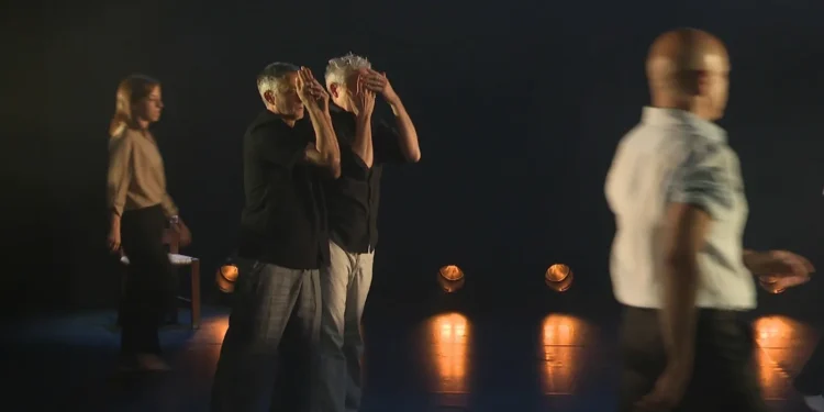 Sala Russafa reúne por primera vez a Jesús Hidalgo y Toni Aparisi en una poderosa reflexión sobre el tiempo y la danza