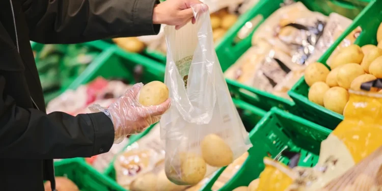 Los supermercados aseguran que están conteniendo precios pese al fuerte aumento del coste del gasoil