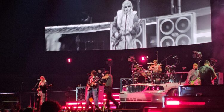 5 Seconds of Summer conquista Valencia en su histórico debut en el Roig Arena tras tres años sin actuar en España