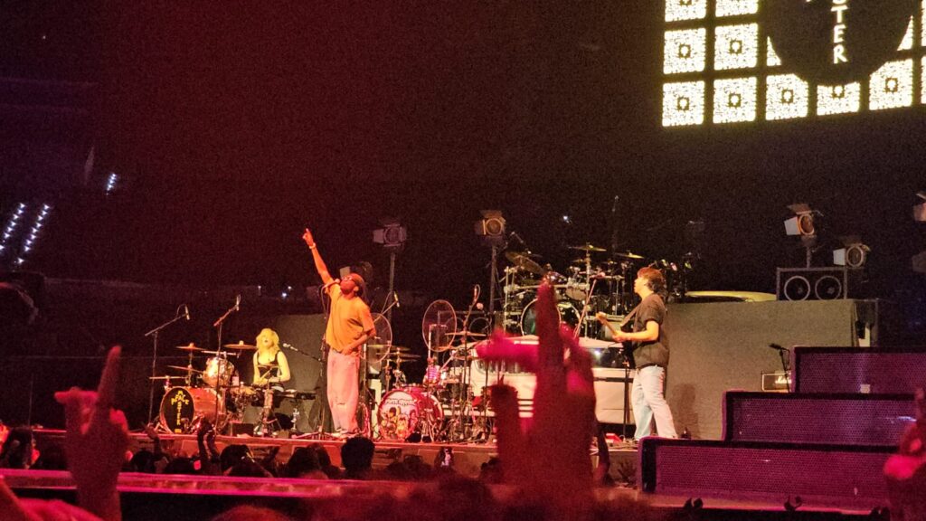 5 Seconds of Summer conquista Valencia mas de 6.500 fans llenan el Roig Arena en el regreso triunfal de la banda a Espana 14