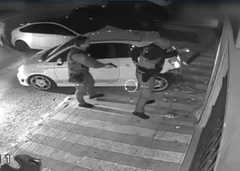 Detenido tras robar 7.500 euros en tabaco en un estanco de Dénia mediante el método del alunizaje