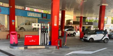 Los descuentos fiscales en luz y gas acabarán el 1 de junio, pero se mantendrán las rebajas en carburantes