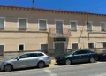 Consternación en Dolores tras hallar muertos a un guardia civil, su mujer y su hijo en la casa cuartel