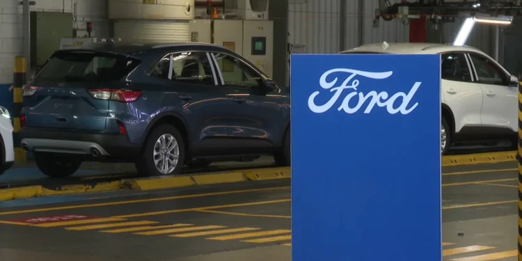 Ford Almussafes fabricará el nuevo Bronco a partir de 2028 y da aire a la planta valenciana