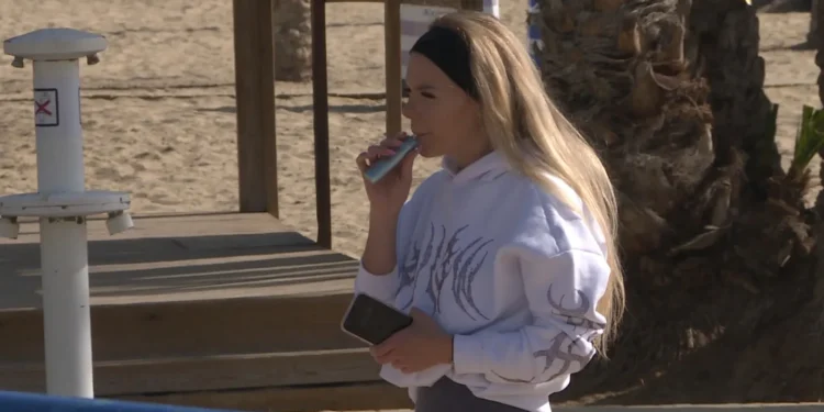 Los oncólogos alertan: los adolescentes españoles son los que más vapean de Europa 1 9ffd20c8 6c5e 4efa 8f71 a8b3a93c3f60 16 9 aspect ratio 1600w 0