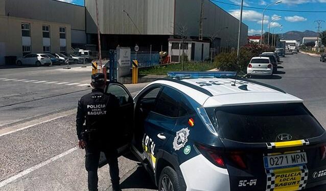 Buscan al conductor fugado tras el atropello mortal de un hombre en Puerto de Sagunto
