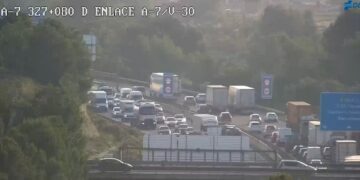 Un accidente múltiple en la A-7 (Paterna) deja toda la mañana retenciones en la zona