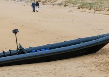 El narco desafía a las Fuerzas Armadas: roban tres lanchas de la Armada en Barbate en plenas maniobras FLOTEX-26 17 El narco desafía a las Fuerzas Armadas: roban tres lanchas de la Armada en Barbate en plenas maniobras FLOTEX-26
