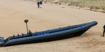 El narco desafía a las Fuerzas Armadas: roban tres lanchas de la Armada en Barbate en plenas maniobras FLOTEX-26