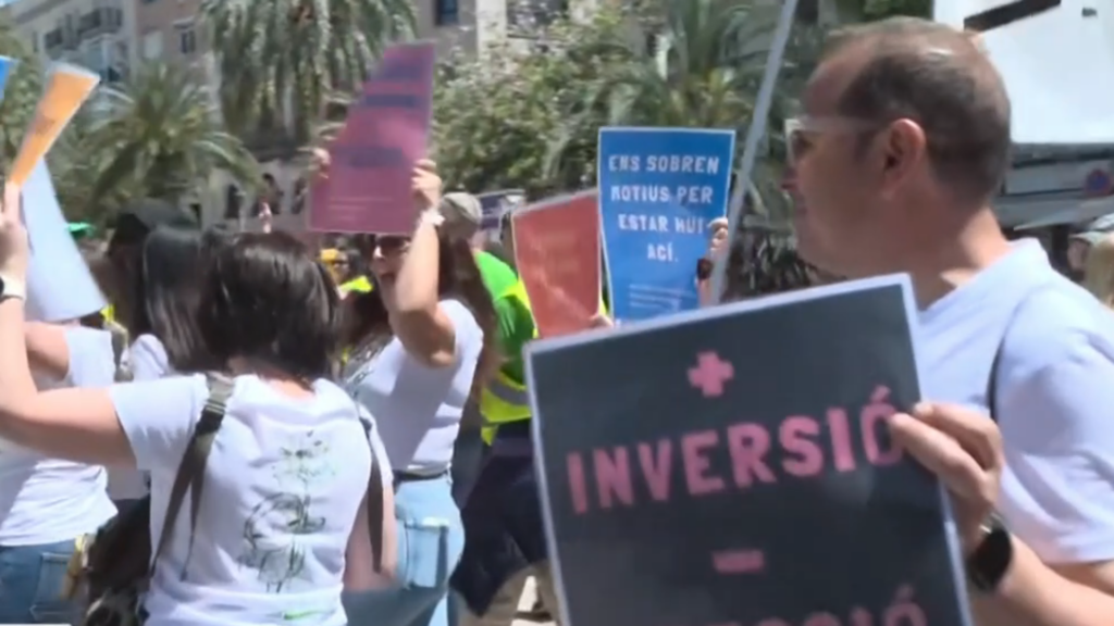 El TSJCV mantiene los servicios minimos de la huelga indefinida de docentes en la Comunitat Valenciana 3