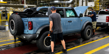 Ford Almussafes inicia la negociacion de las condiciones laborales para la llegada del nuevo Bronco