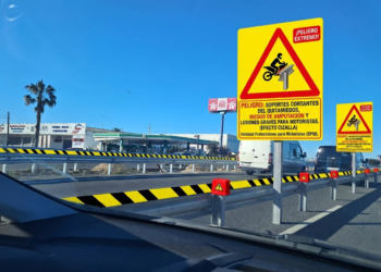 La reforma del Gobierno de la Pista de Silla para evitar inundaciones deja una vía mucho más peligrosa para los motoristas