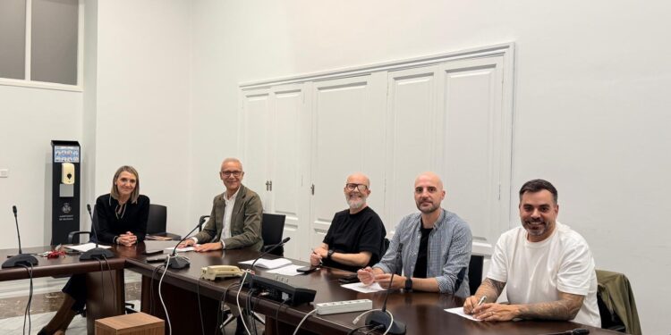 Javier Valiente diseñará la identidad visual de la Gran Fira de Valéncia 2026