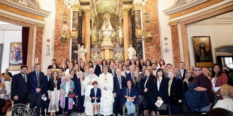 Una fe con más de 600 años de historia: La Archicofradía de los Desamparados celebra su fiesta mayor e impone sus medallas