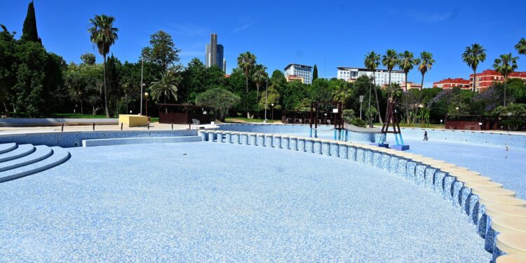 La piscina del Parque de Benicalap reabrirá el 6 de junio tras una rehabilitación integral