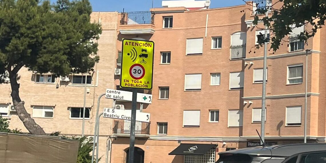 Denuncian la instalación irregular de señales de radar en el Barrio del Cristo de Aldaya