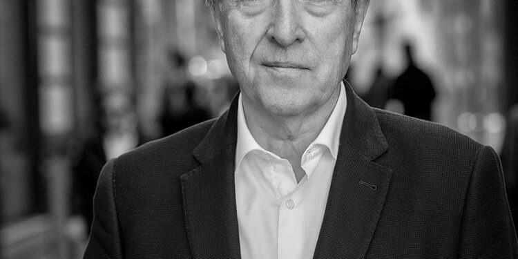 El periodismo frente al algoritmo: Iñaki Gabilondo inaugura la 43 Universitat d'Estiu de Gandia para debatir los retos de la IA 1 El periodismo frente al algoritmo: Iñaki Gabilondo inaugura la 43 Universitat d'Estiu de Gandia para debatir los retos de la IA