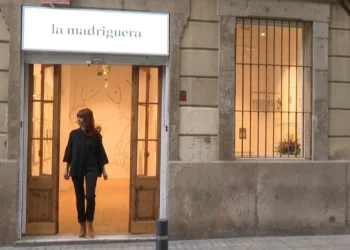 La artista Paula Bonet denuncia un nuevo ataque a su galeria diez dias despues de la salida en libertad de su presunto acosador