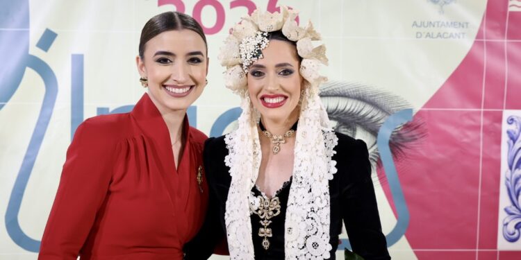 María Pastor González, elegida Bellea del Foc d’Alacant 2026