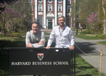 Quique Calabuig y Francesc Pons en Harvard