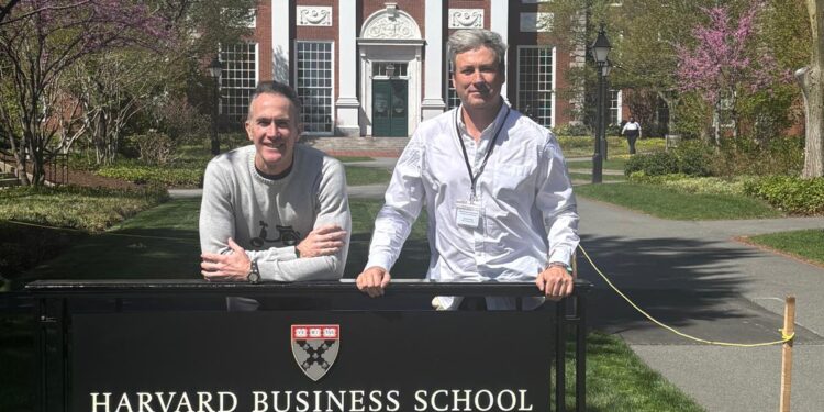 Quique Calabuig y Francesc Pons en Harvard