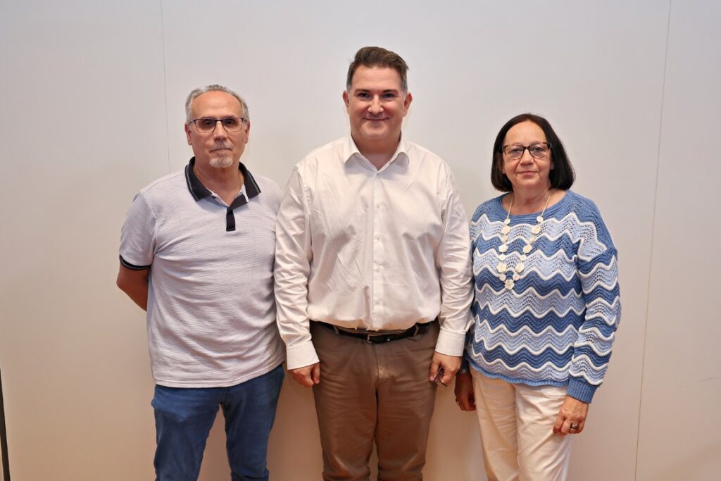 Santiago Ballester presenta la nueva Junta Directiva de Junta Central Fallera para el ejercicio 2026 2027 14 Mediana