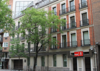 La UCO entra en Ferraz por una presunta trama de financiación irregular en el PSOE 14 La UCO entra en Ferraz por una presunta trama de financiación irregular en el PSOE