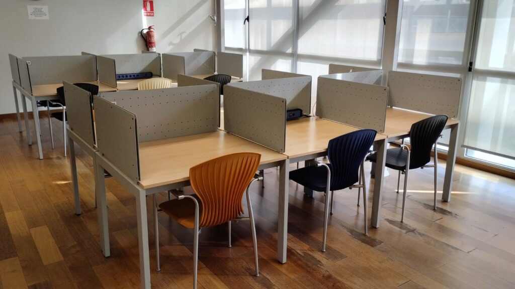 Torrent amplia el horario de sus bibliotecas hasta las 3 de la madrugada por los examenes 5