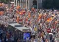 Miles de personas se manifiestan en Madrid para pedir la dimisión de Pedro Sánchez 13 V8e5t 8w JboQtP8 fotor 20260523204020