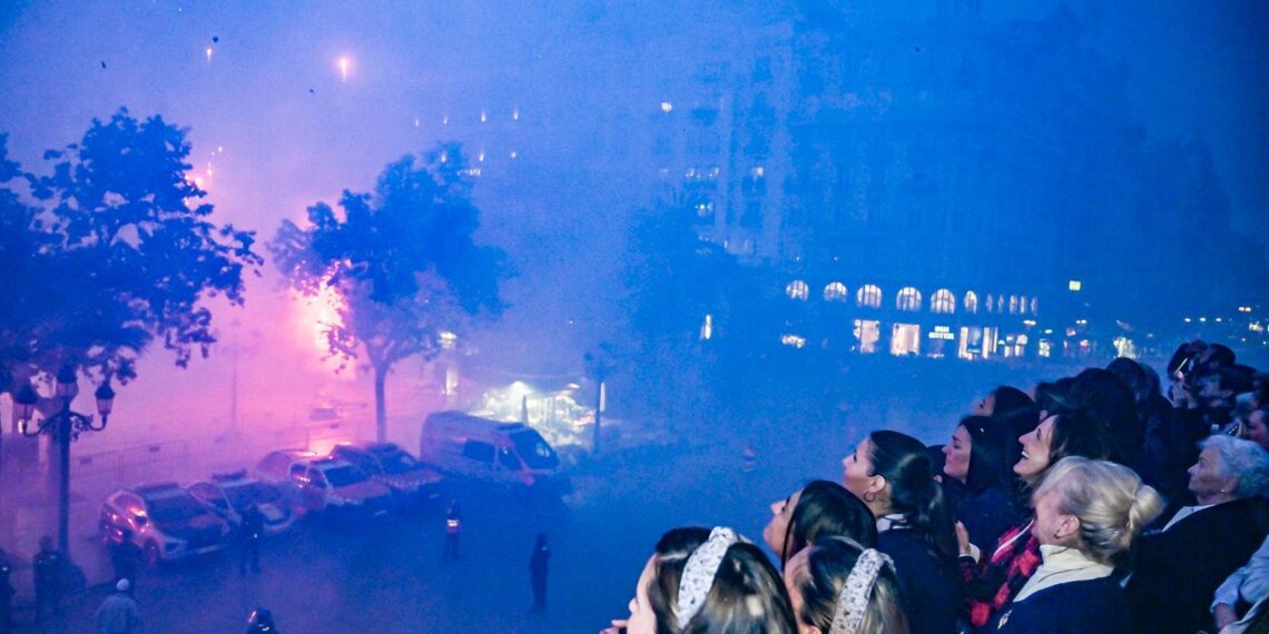 Valéncia hará una mascletà por los Premios Rei Jaume I el lunes a las 20h 1 Valencia vibró con la «mascletà» aérea que resarció a la Pirotecnia Zaragozana