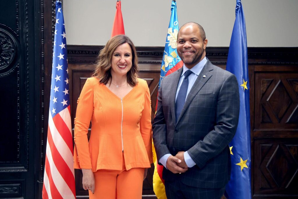 Valencia y Dallas refuerzan su alianza con nuevos proyectos empresariales tecnologicos y culturales 8
