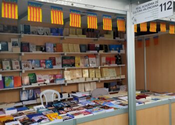 Les Normes d'El Puig presents en la 61 Fira del Llibre de Valéncia en la caseta 112