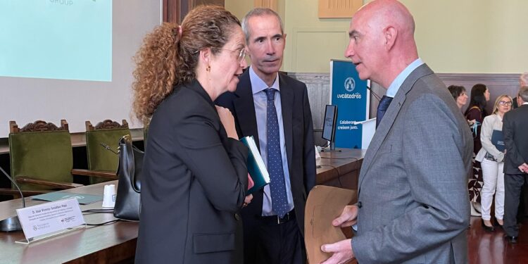 José Gosálbez participa en la entrega de los Premios de la Cátedra de Emprendimiento DACSA en la Universitat de Valencia