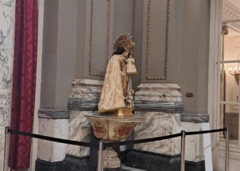 La Mare de Deu dels Desamparats espera arrinconada en la Casa consistorial del Cap i Casal un lugar como se merece