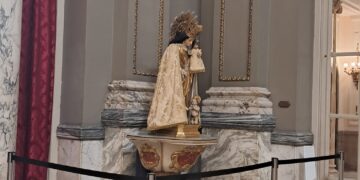 La Mare de Deu dels Desamparats espera arrinconada en la Casa consistorial del Cap i Casal un lugar como se merece