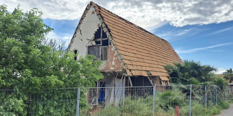 Lo Rat Penat denuncia l'estat crític de la Barraca del Coixo (sg.XVIII)