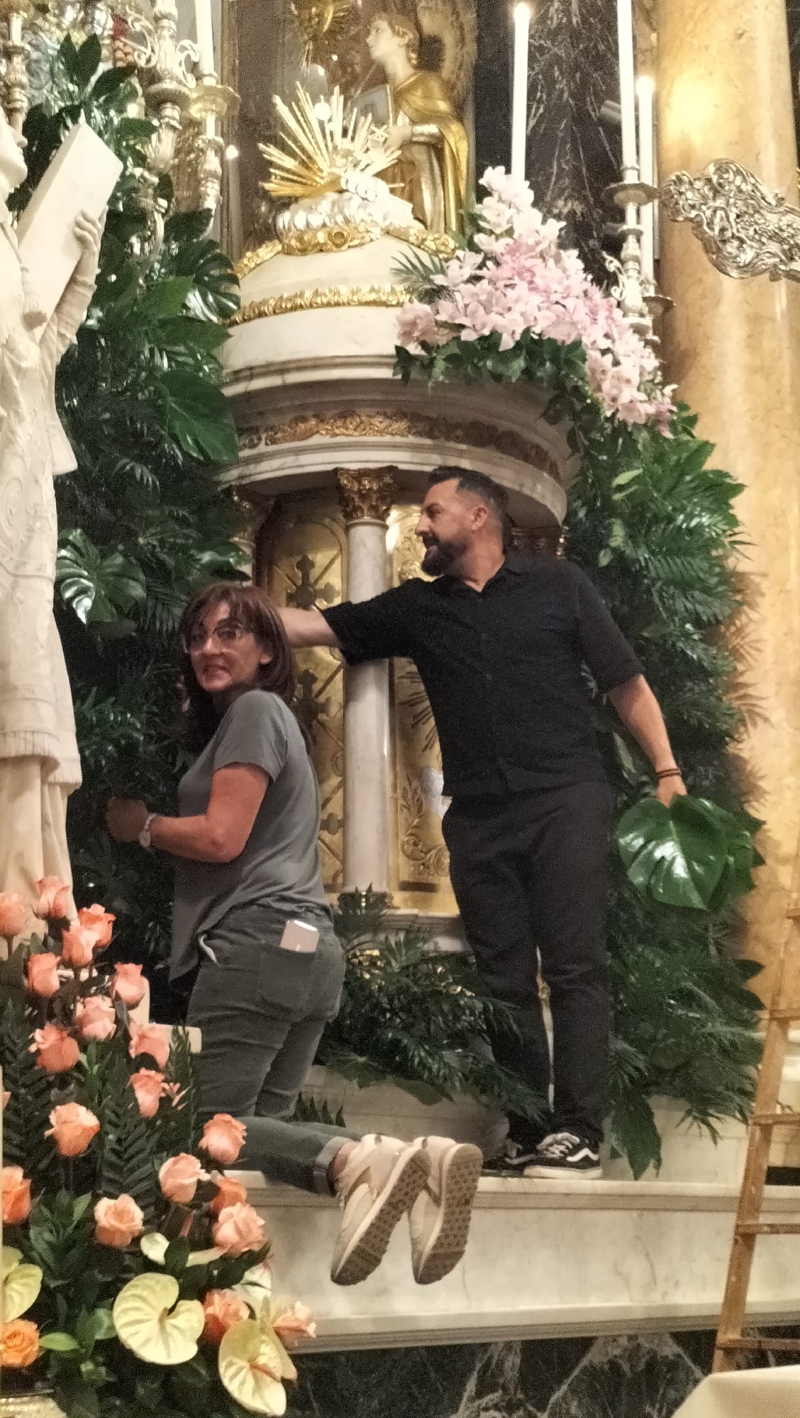 La Basílica de Valéncia se convierte en un jardín por la Fiesta del Florista 2026 13 WhatsApp Image 2026 05 14 at 09.49.561