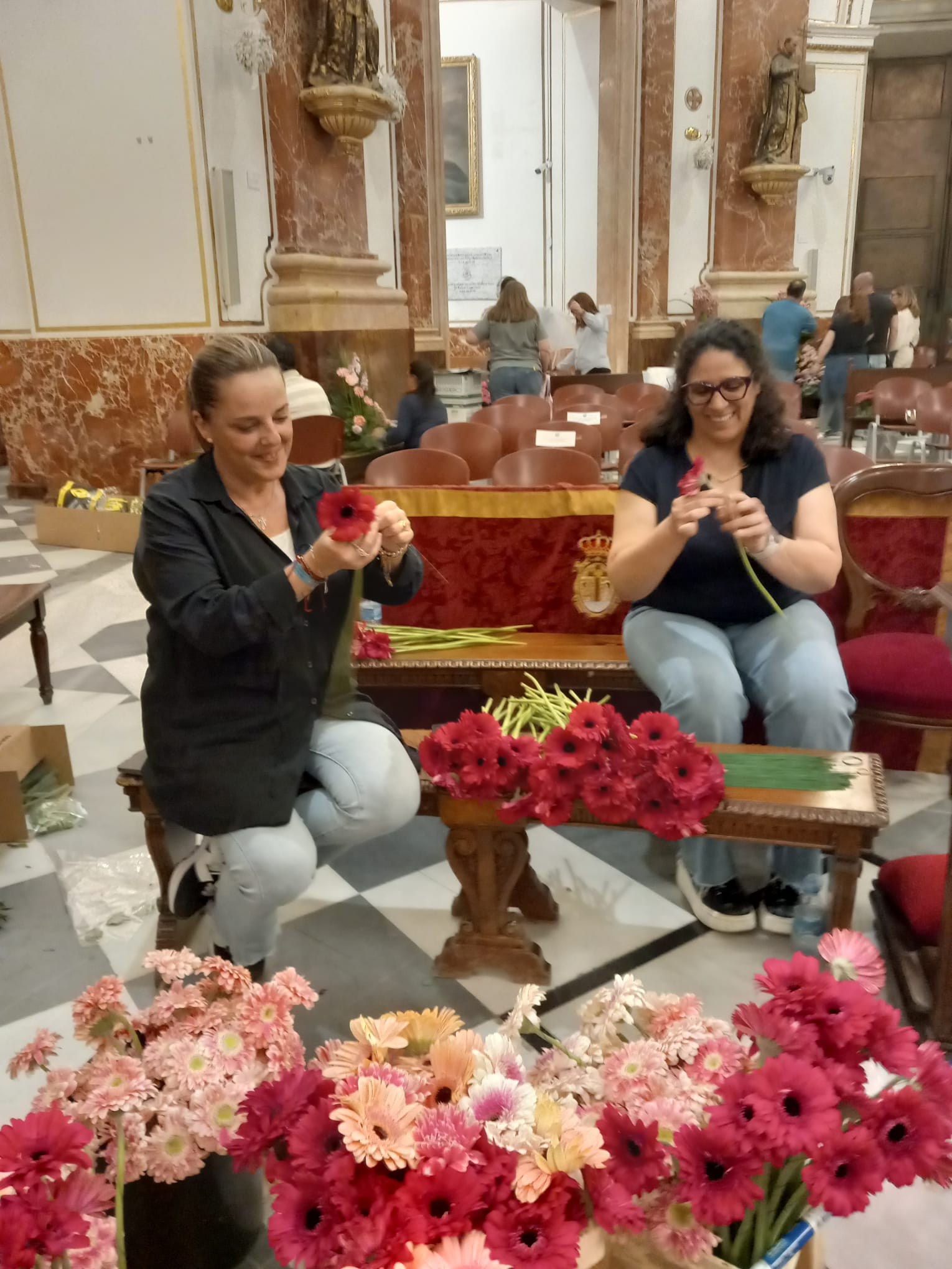 La Basílica de Valéncia se convierte en un jardín por la Fiesta del Florista 2026 7 WhatsApp Image 2026 05 14 at 10.19.041