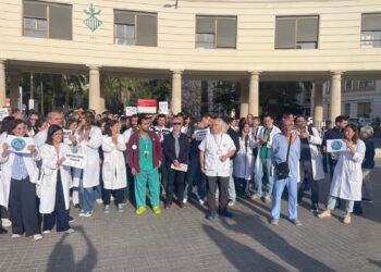 La sanidad valenciana, en jaque: los médicos vuelven a la huelga ante el "muro" ministerial y autonómico
