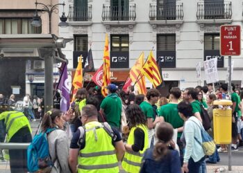 Lo Rat Penat denuncia el "chantage llingüístic" aprofitant la Folga Educativa
