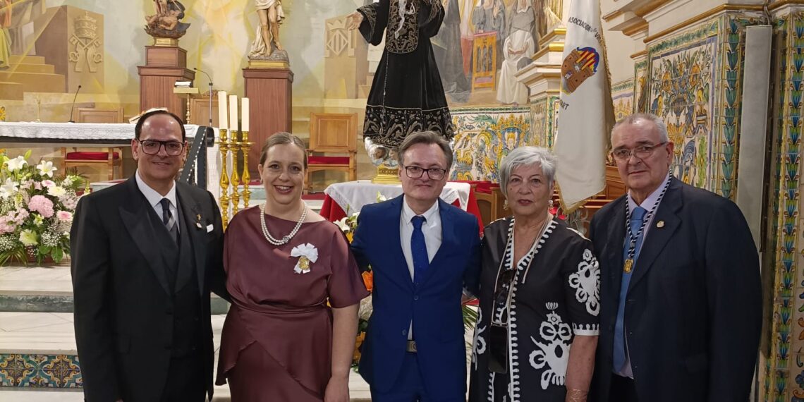 Nombramiento de la clavariesa Mayor de las Fiestas del Beato Gaspar Bono celebradas por l'Associació Penya El Clau 1 Nombramiento de la clavariesa Mayor de las Fiestas del Beato Gaspar Bono celebradas por l'Associació Penya El Clau