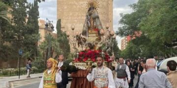 El Barrio de Quart se reencuentra con su historia y festeja a la Mare de Deu dels Desamparats