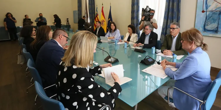 La Diputación de Alicante cita a cuatro alcaldes y exalcaldes del PSPV por la comisión de los bonos consumo 1 La Diputación de Alicante cita a cuatro alcaldes y exalcaldes del PSPV por la comisión de los bonos consumo