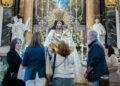 El Besamanos a la Virgen de los Desamparados alcanza un récord histórico con 34.000 fieles