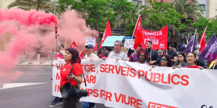 Alicante reclama más transporte público, vivienda asequible y derechos laborales en las movilizaciones del 1 de Mayo