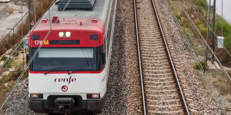 Nuevo robo de cable en la línea C2 de Cercanías provoca retrasos entre Valencia y Xàtiva