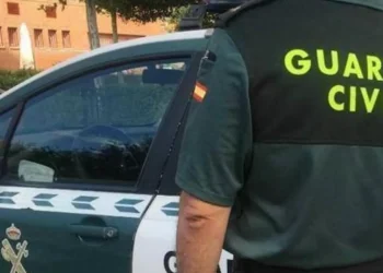 Detenido un joven de 21 años en Beniparrell con cuatro botellas de gas de la risa 14 Detenido un joven de 21 años en Beniparrell con cuatro botellas de gas de la risa